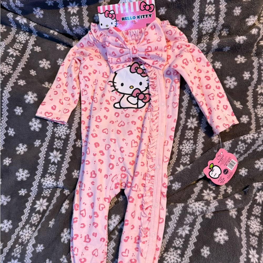 Hello Kitty Heart Print Pink Footie